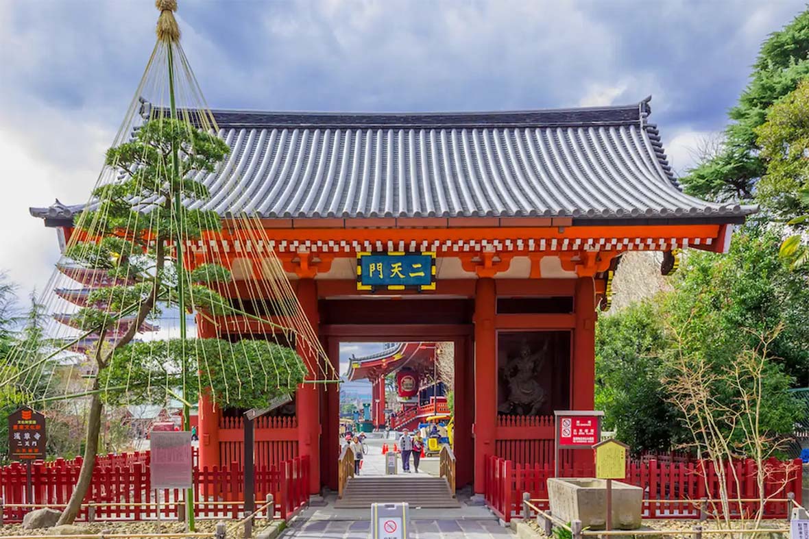 Không gian chùa Sensoji